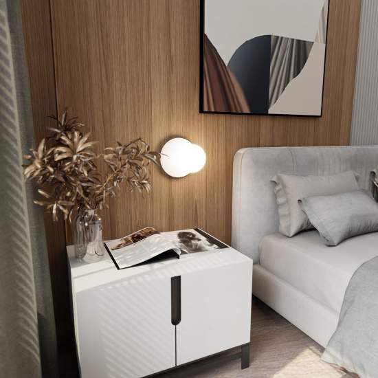 Lampada Da Parete Contemporanea Ippolita 1 Luce In Acciaio Bianco E Vetro Opalino LA0093-EB-AP1-BI