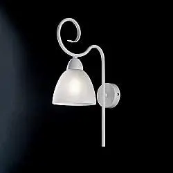 Applique 1 Luce Ferro Batturo Bianco Shabby e Vetro Bianco Serie Aurelio