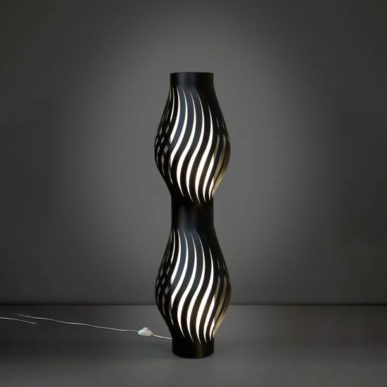 Lampada Da Terra Totem Helios 1 Luce In Polilux Nero Made In Italy | Linea Zero