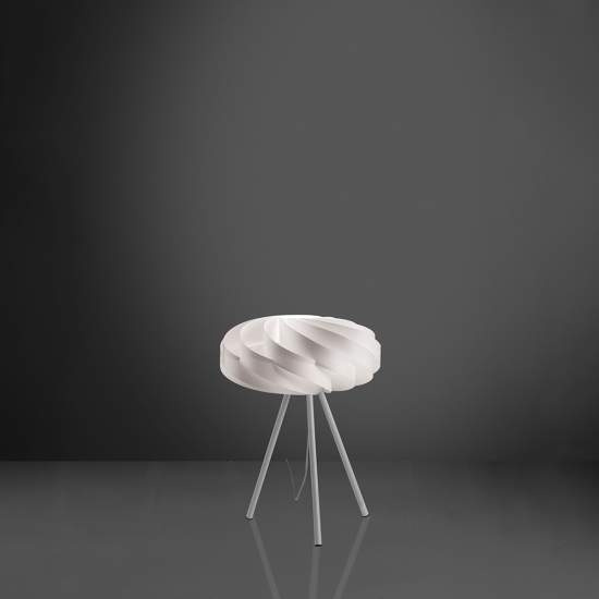 Lampada Da Tavolo Con Treppiede 1 Luce Flat In Polilux Bianco Made In Italy | Linea Zero