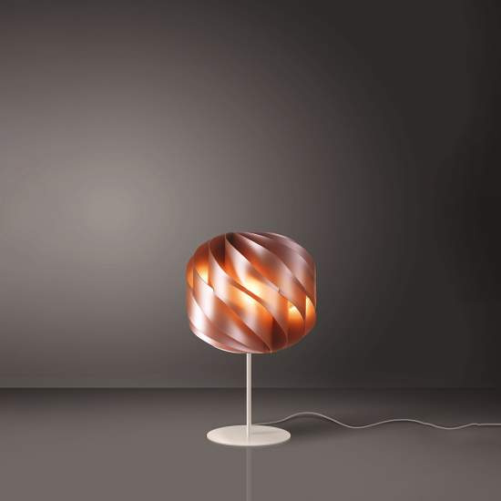 Lampada Da Tavolo Con Base E Stelo Globe 1 Luce In Polilux Rame Made In Italy | Abatjour - Lumi e Lumetti | Luce Art Shop Lampada Da Tavolo Con Base E Stelo Globe 1 Luce In Polilux Rame Made In Italy | Linea Zero