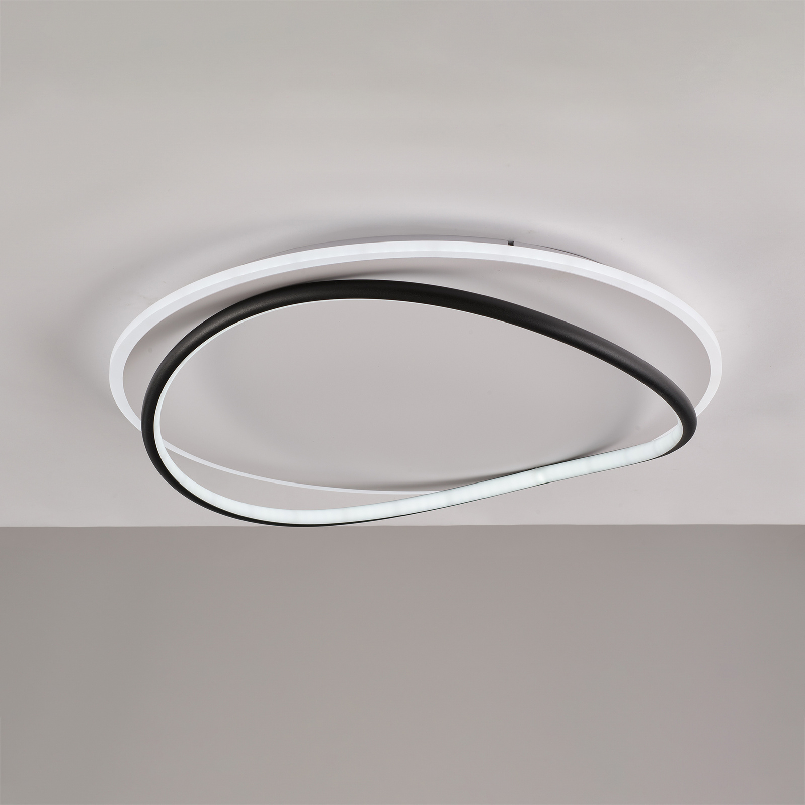 Plafoniera Moderna Cairns Plastica Nero Bianco Led 30W Dimmerabile LA187-LX-PL40-BI-NR