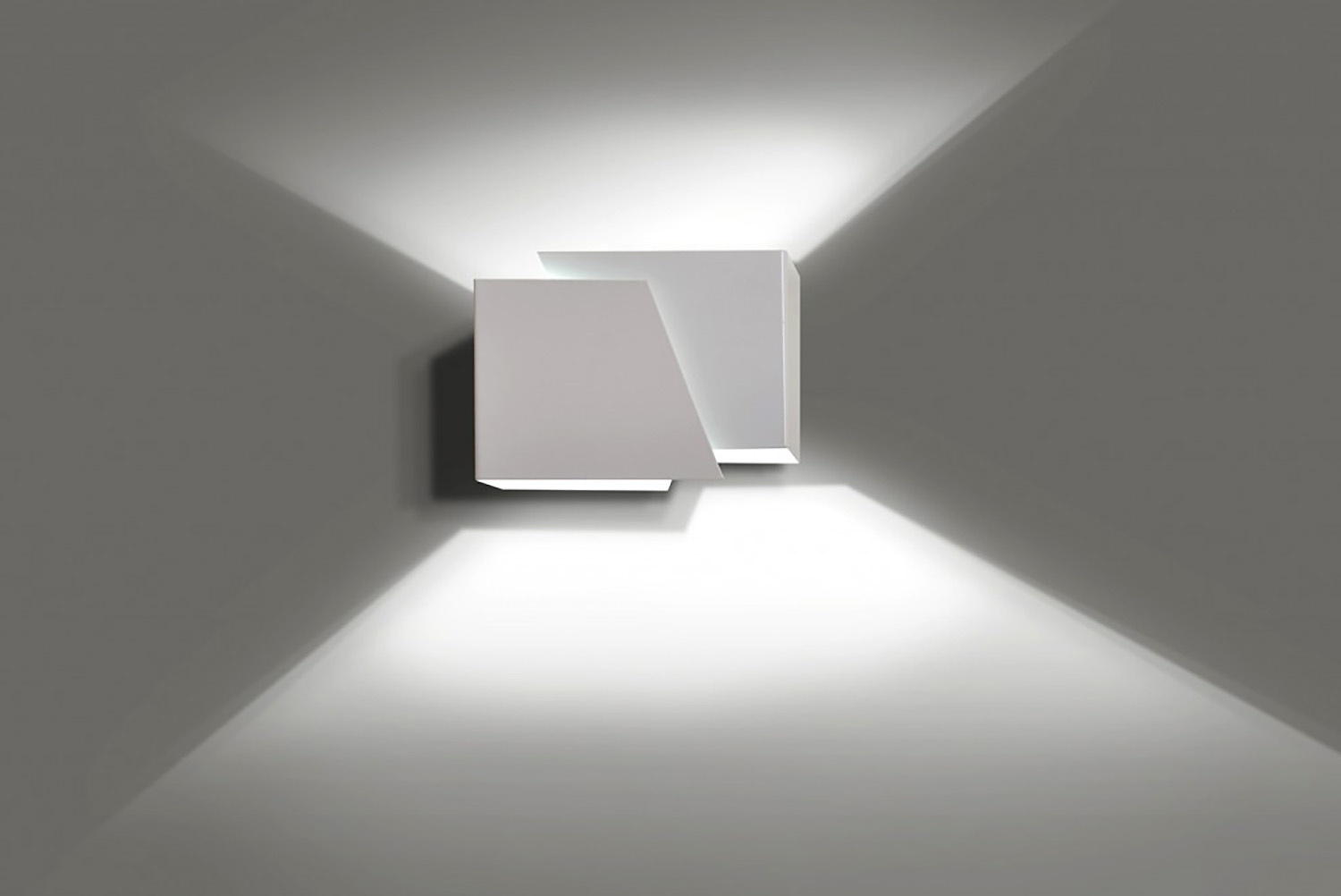 Applique Moderna 1 Luce Frost A Forma Geometrica In Acciaio Bianco 940/1